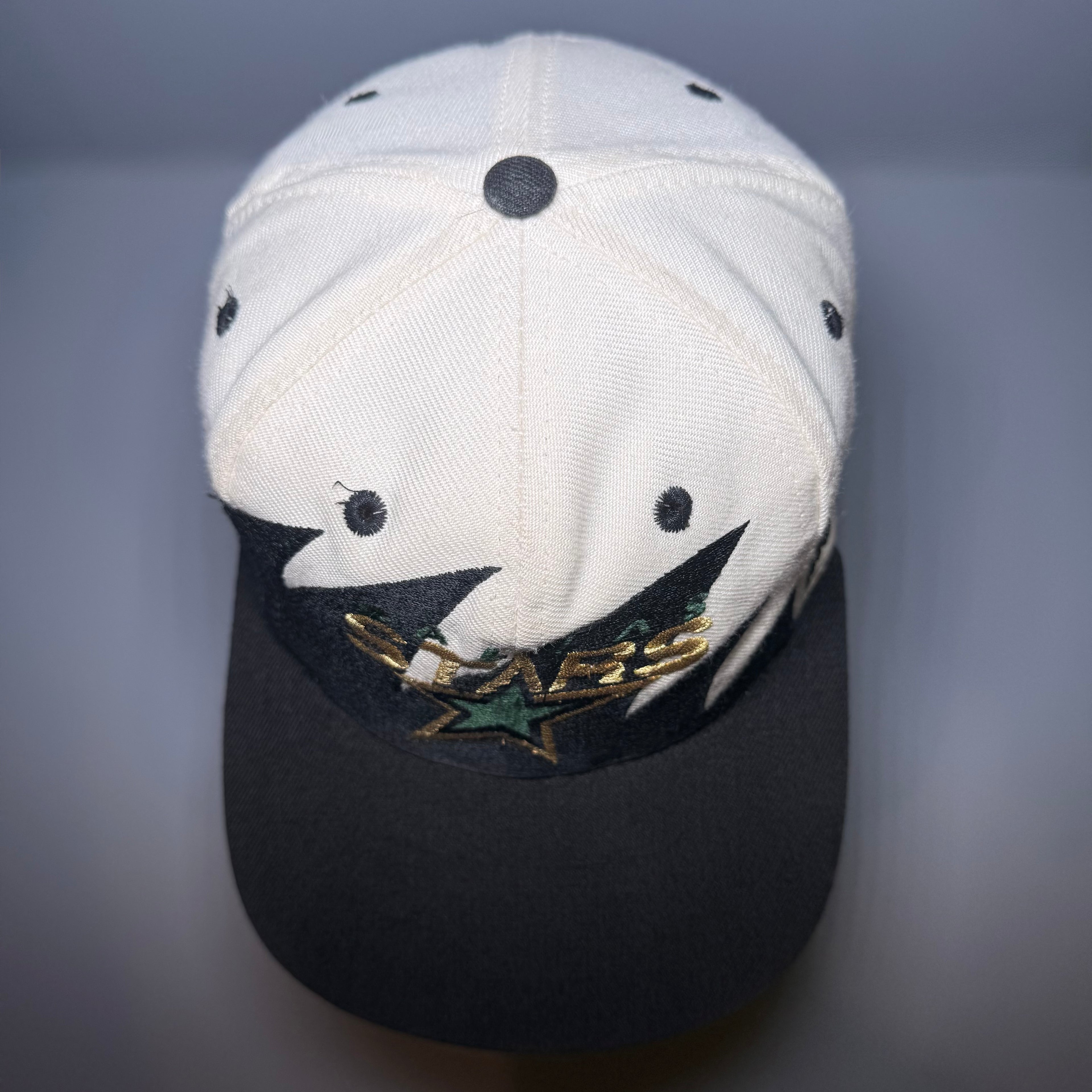 90s NHL Dallas Stars Logo 7 Shark Tooth Snapback Cap