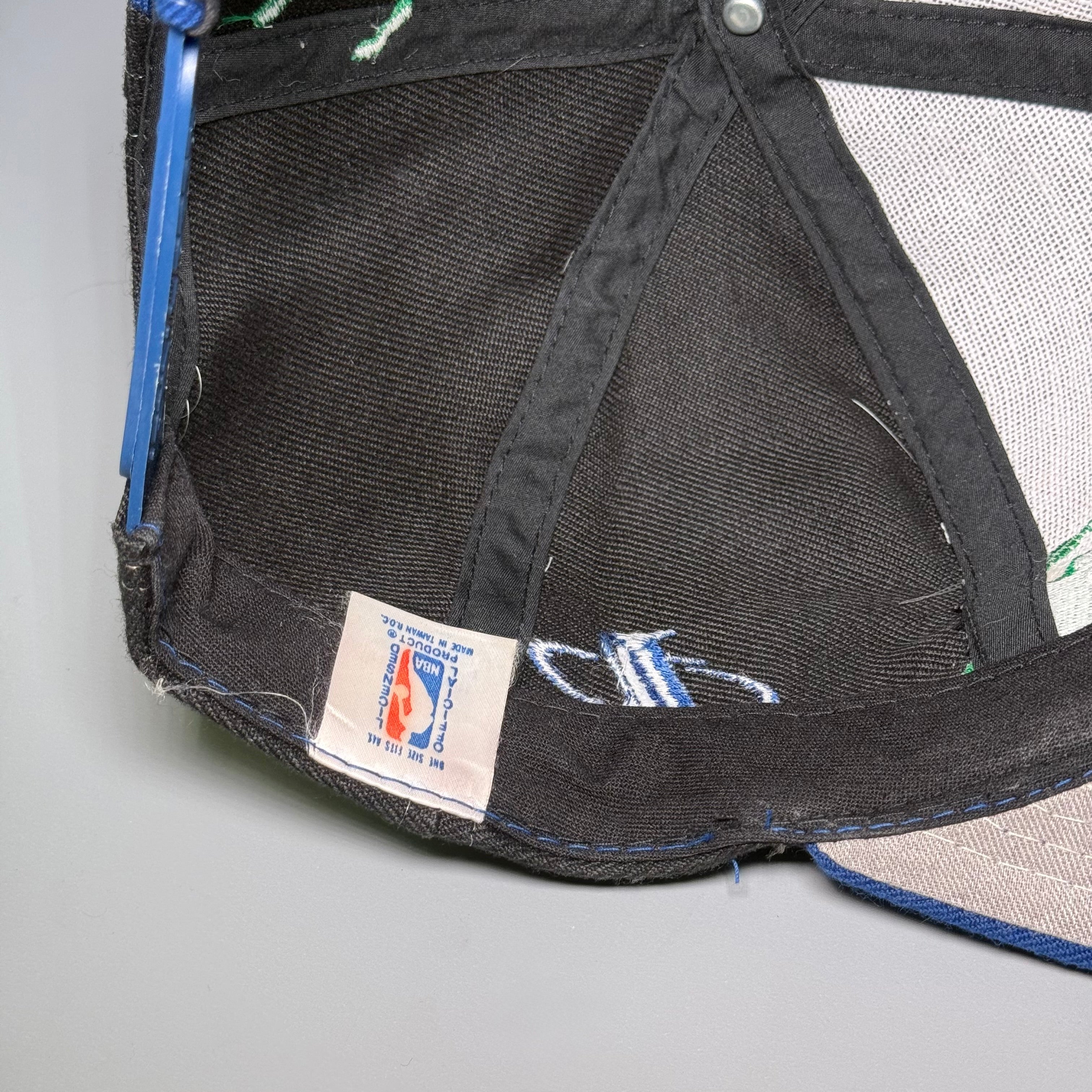 90s NBA Dallas Mavericks Splash Snapback Cap (Black Dome)
