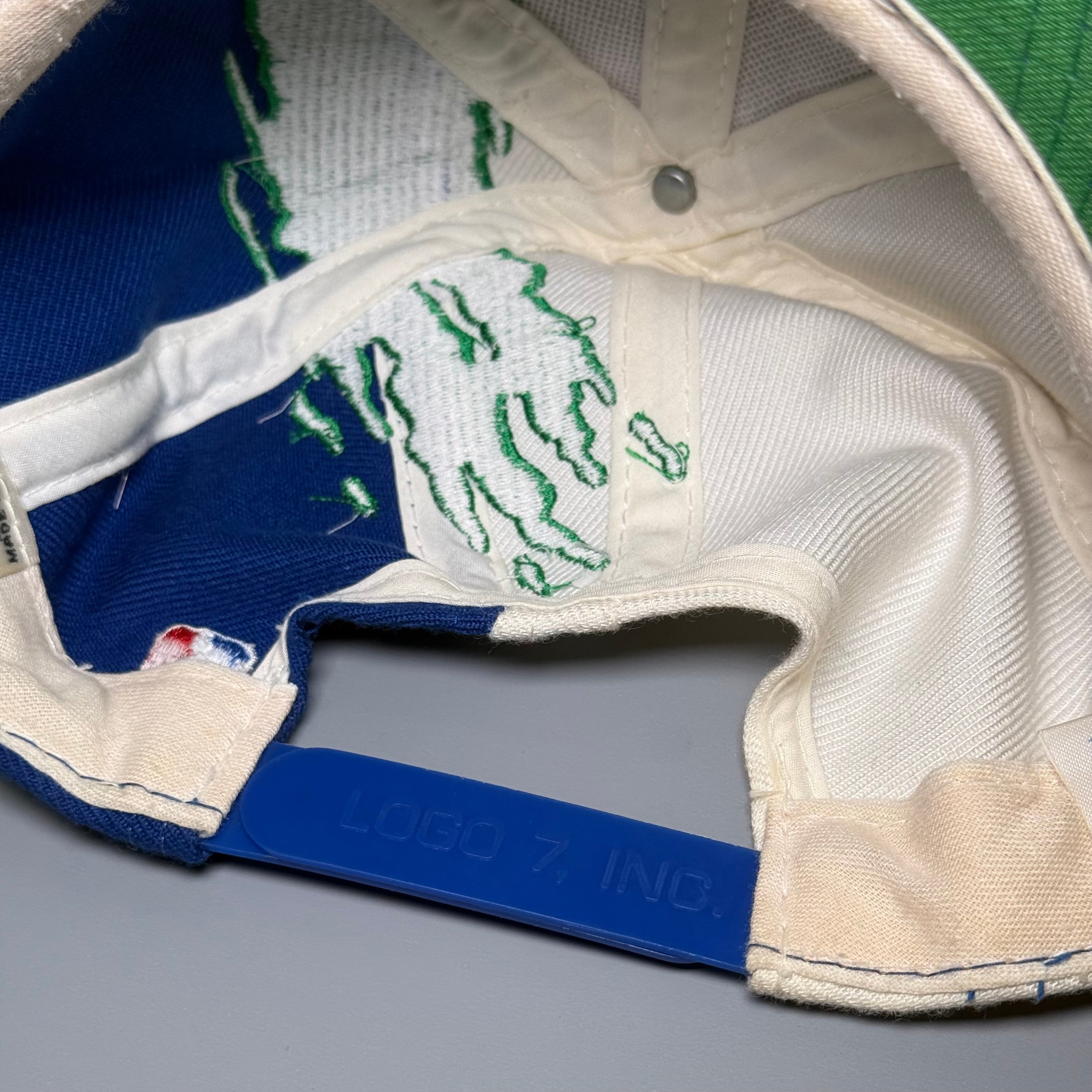90s NBA Dallas Mavericks Splash Snapback Cap (White dome)